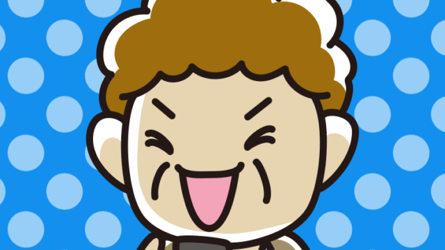 スマホを見て笑うおばさんのイラスト【色、背景あり】PNG