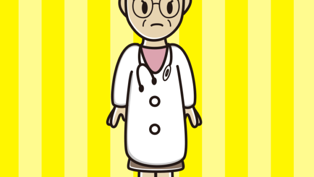 何かに気付く年配女性医師のイラスト【色、背景あり】PNG