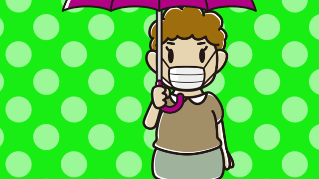 傘をさすマスクをしたおばさんのイラスト【色、背景あり】PNG