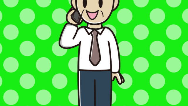 スマホで電話する年配男性会社員（ワイシャツ）のイラスト【色、背景あり】PNG