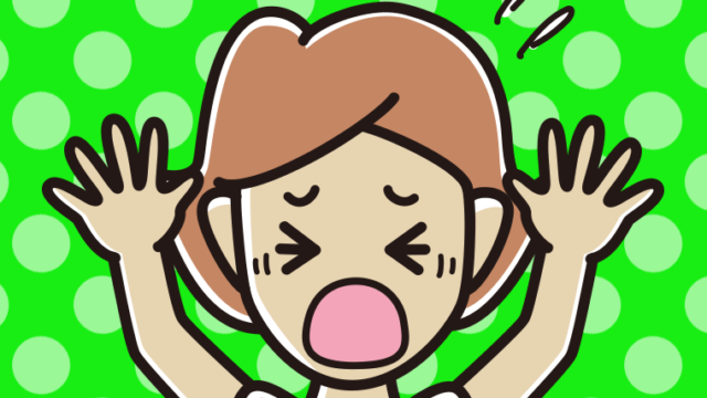 怖くて両手をあげる女性のイラスト【色、背景あり】PNG