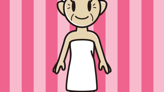 バスタオルを巻いたおばあさんのイラスト【色、背景あり】PNG