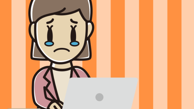 パソコン使用中に泣く女性会社員（カジュアル）のイラスト【色、背景あり】PNG