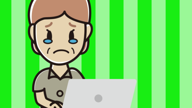 パソコン使用中に泣く年配女性会社員（クールビズ）のイラスト【色、背景あり】PNG