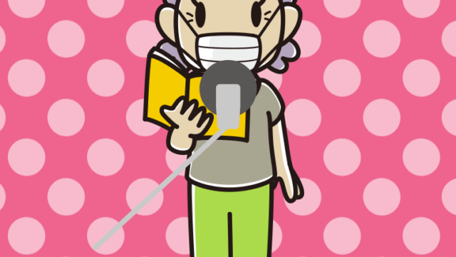 マスクをするベテラン女性声優のイラスト【色、背景あり】PNG