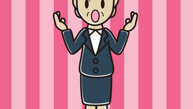 怒りながら話す年配女性会社員のイラスト【色、背景あり】PNG