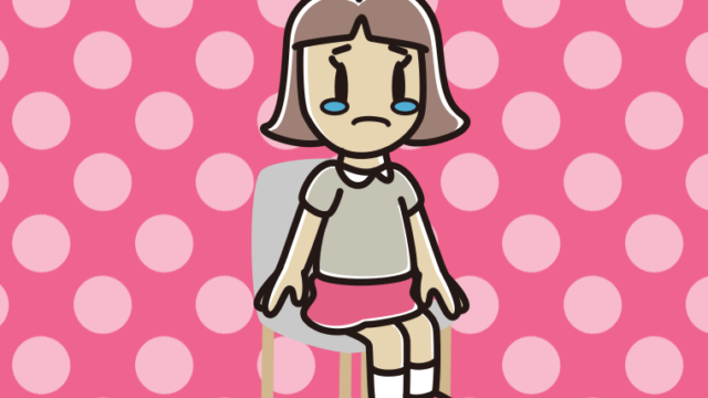 椅子で泣く小学生女子のイラスト【色、背景あり】PNG