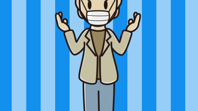 マスクをして話す年配女性会社員（カジュアル）のイラスト【色、背景あり】PNG