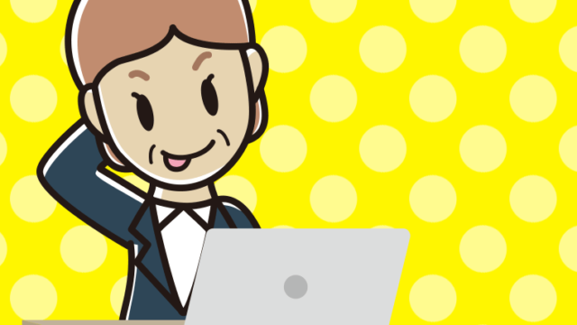 パソコン使用中にテヘヘな年配女性会社員のイラスト【色、背景あり】PNG