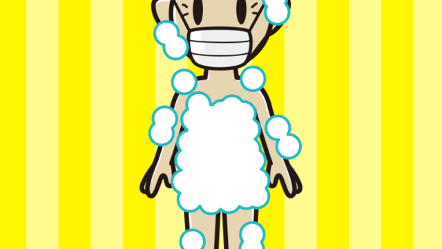 マスクをする泡だらけのおばあさんのイラスト【色、背景あり】PNG