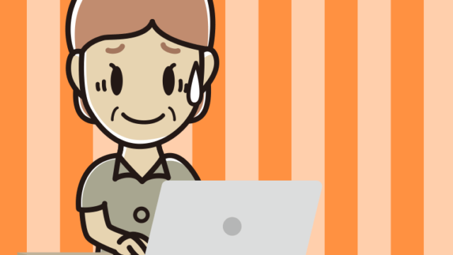 パソコンに苦笑いする年配女性会社員（クールビズ）のイラスト【色、背景あり】PNG