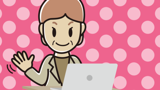 パソコンに手を振る年配女性会社員（カジュアル）のイラスト【色、背景あり】PNG