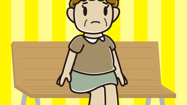 ベンチで困るおばさんのイラスト【色、背景あり】PNG