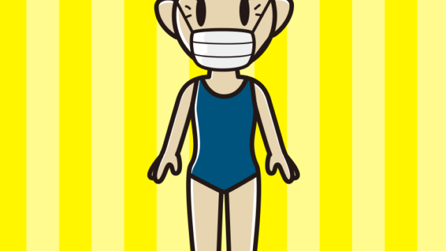 マスクをするスクール水着のおばあさんのイラスト【色、背景あり】PNG