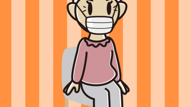 椅子でマスクをするおばあさんのイラスト【色、背景あり】PNG