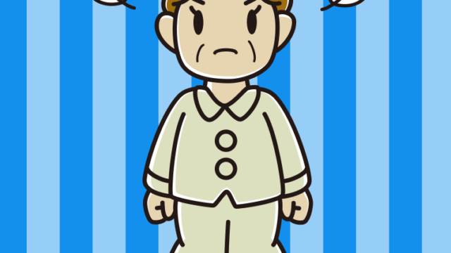 怒るパジャマのおばさんのイラスト【色、背景あり】PNG