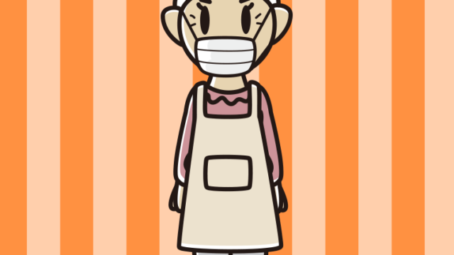 マスクをするエプロン姿のおばあさんのイラスト【色、背景あり】PNG