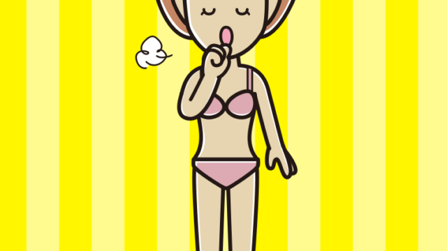 咳払いする下着姿の女性のイラスト【色、背景あり】PNG