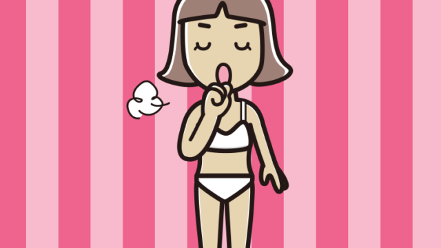 咳払いする下着姿の小学生女子のイラスト【色、背景あり】PNG