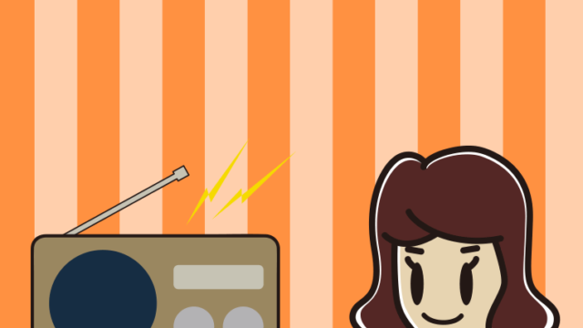 ラジオに案内する女子高校生のイラスト【色、背景あり】PNG