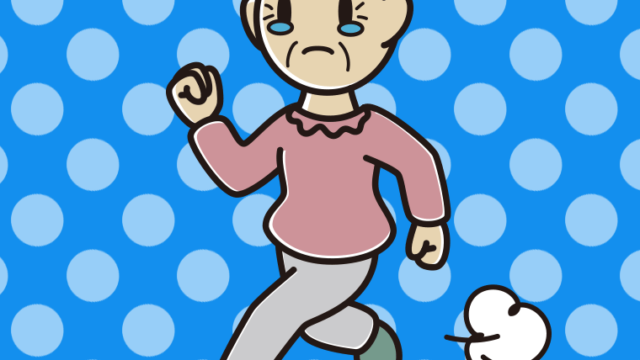 泣きながら走るおばあさんのイラスト【色、背景あり】PNG