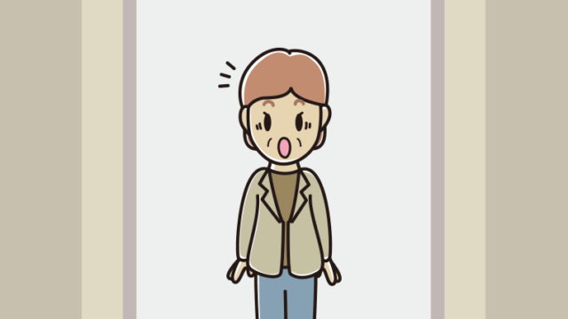 エレベーターで驚く年配女性会社員（カジュアル）のイラスト【色、背景あり】PNG