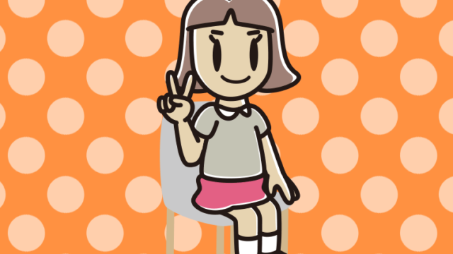 椅子でピースをする小学生女子のイラスト【色、背景あり】PNG