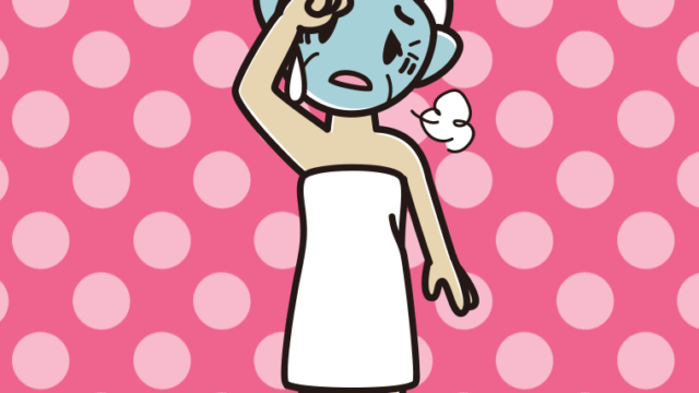 具合が悪いバスタオル姿のおばあさんのイラスト【色、背景あり】PNG