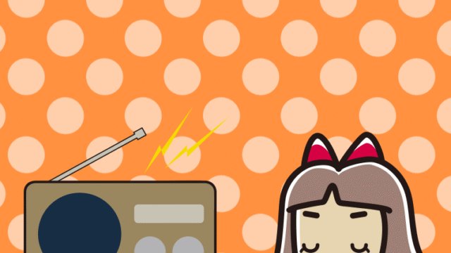 目を閉じてラジオを聴く小学生女子のイラスト【色、背景あり】PNG