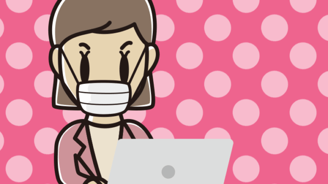 マスクをしてパソコンを使う女性会社員（カジュアル）のイラスト【色、背景あり】PNG