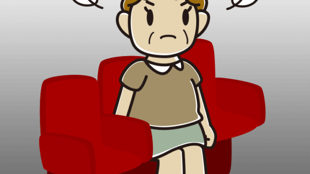 映画館（劇場）で怒るおばさんのイラスト【色、背景あり】PNG