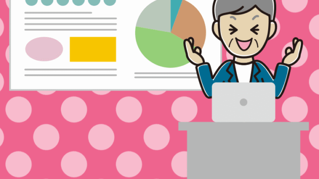 プレゼンで笑う年配男性会社員（カジュアル）のイラスト【色、背景あり】PNG