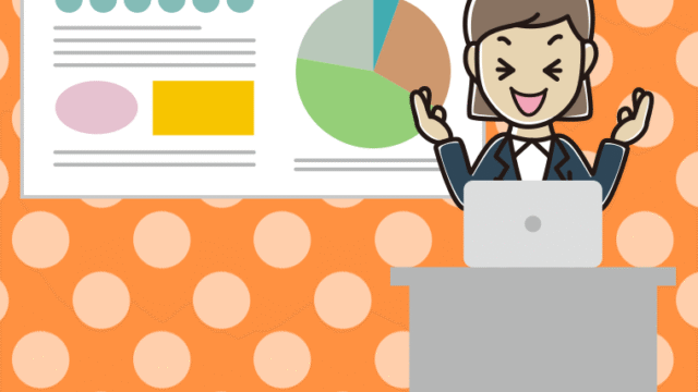 プレゼンで笑う女性会社員のイラスト【色、背景あり】PNG