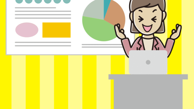 プレゼンで笑う女性会社員（カジュアル）のイラスト【色、背景あり】PNG