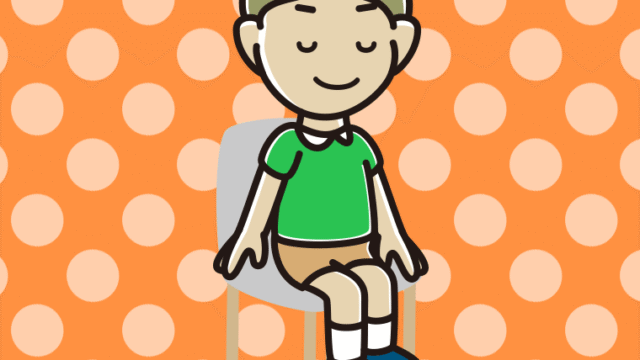 椅子で目を閉じる小学生男子のイラスト【色、背景あり】PNG