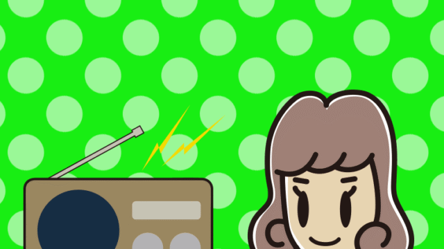 ラジオを聴きながらスマホを使う女子大学生のイラスト【色、背景あり】PNG