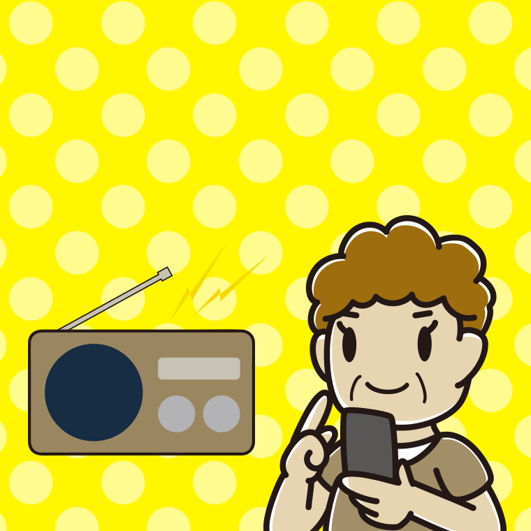 ラジオを聴きながらスマホを使うおばさんのイラスト【色、背景あり】PNG