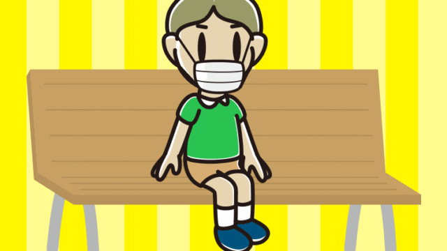 ベンチでマスクをする小学生男子のイラスト【色、背景あり】PNG