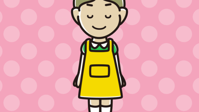 目を閉じるエプロン姿の小学生男子のイラスト【色、背景あり】PNG