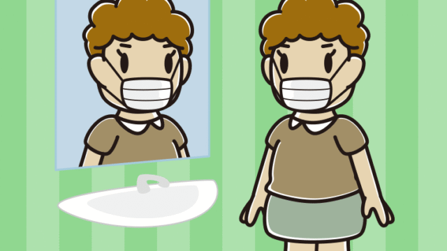 鏡を見るマスクのおばさんのイラスト【色、背景あり】PNG