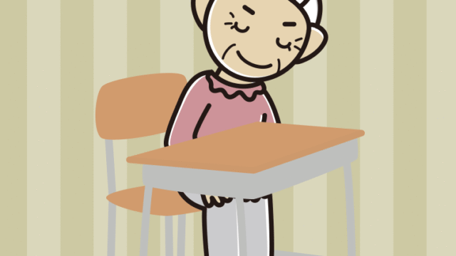 教室の席でお辞儀するおばあさんのイラスト【色、背景あり】PNG