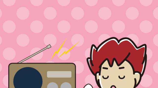 ラジオを聴きながら咳払いする男子大学生のイラスト【色、背景あり】PNG