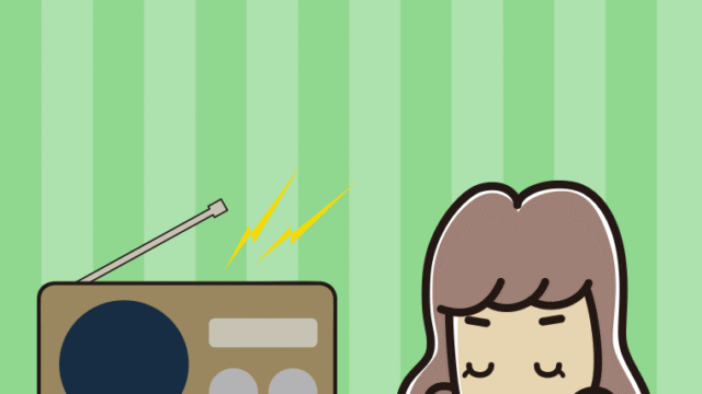 ラジオを聴きながら咳払いする女子大学生のイラスト【色、背景あり】PNG