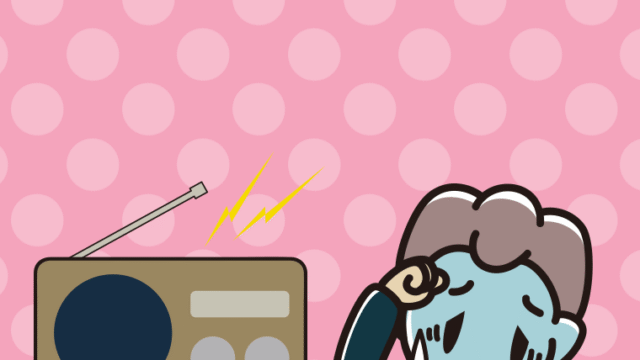 ラジオを聴いて具合が悪い男子中学生のイラスト【色、背景あり】PNG