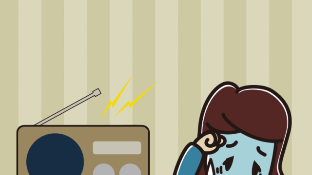 ラジオを聴いて具合が悪い女子高校生のイラスト【色、背景あり】PNG