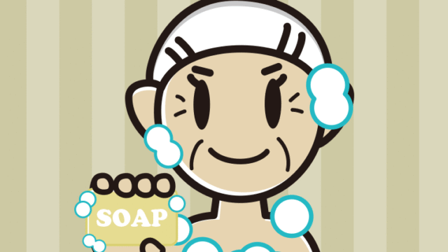 お風呂で石鹸を使うおばあさんのイラスト【色、背景あり】PNG