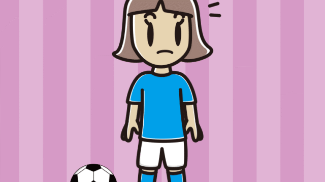 何かに気付くサッカーのユニフォーム姿の小学生女子のイラスト【色、背景あり】PNG