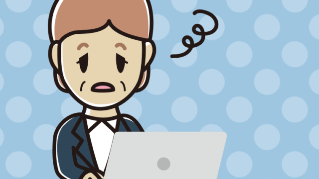 パソコン使用中にぼーっとする年配女性会社員のイラスト【色、背景あり】PNG