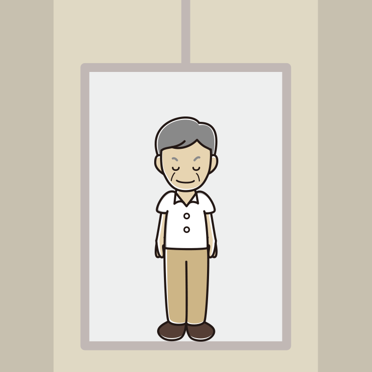 エレベーターでお辞儀する年配男性会社員（クールビズ）