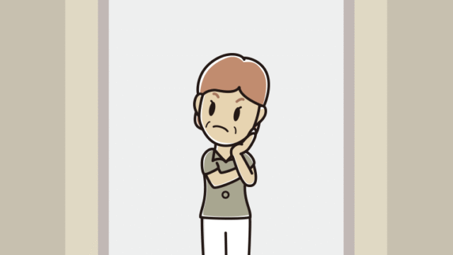 エレベーターで考える年配女性会社員（クールビズ）のイラスト【色、背景あり】PNG